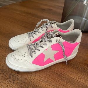 Shu shop Paz sneakers. Size 5 kids or women’s.